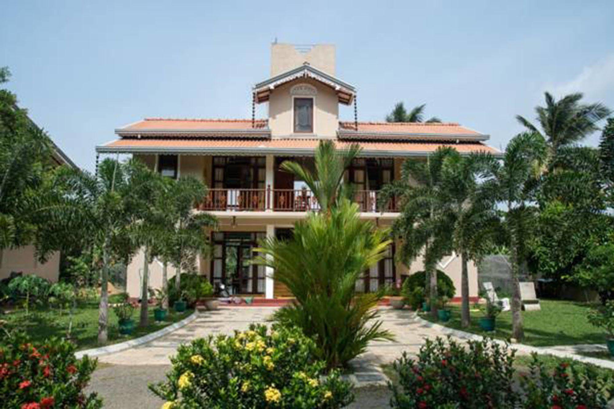 Peacock Villa Mirissa Bagian luar foto